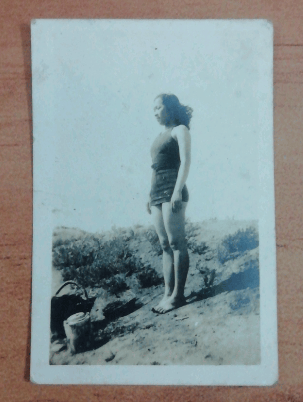 民国老照片：都是青春美少女还穿上了泳装十